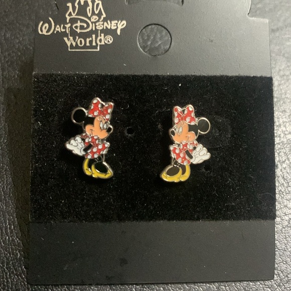 Vintage “MINNIE MOUSE” earrings from Walt Disney World - Picture 2 of 3